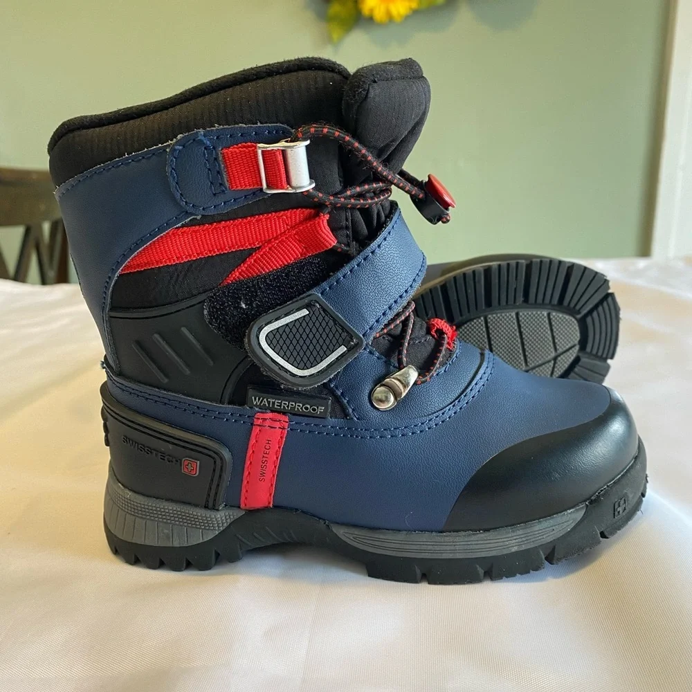 3M Thinsulate Kids Blue and Red Winter Boots